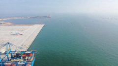 具备20万吨级船舶靠泊能力丨自动化码头疏浚工程验收