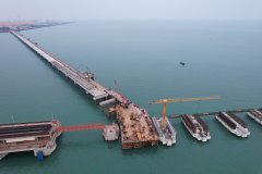 北部湾港最大散货单体泊位丨赤沙码头2号泊位引桥主体结构完工